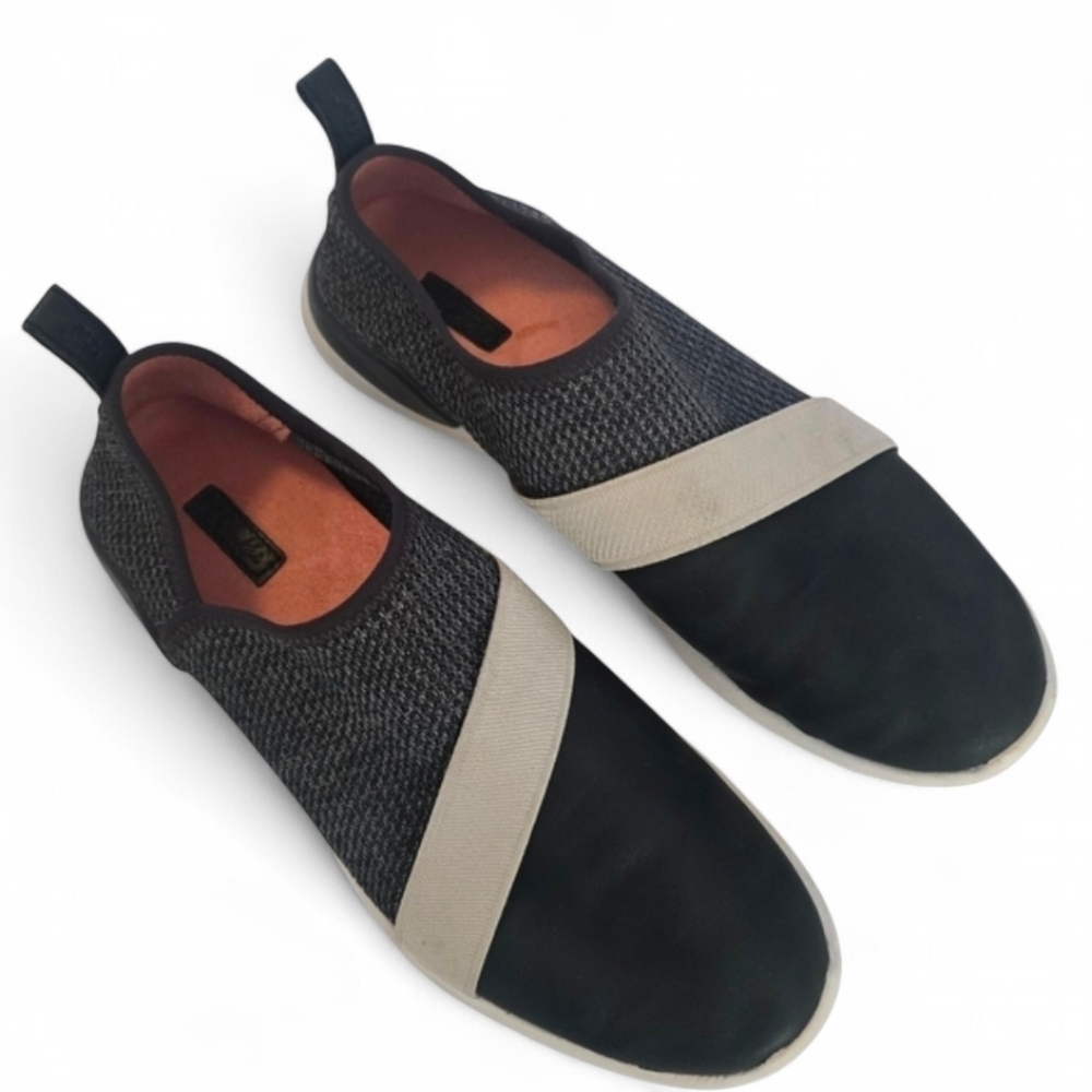 OluKai Women's‎ Miki Slip On Shoes Size 8